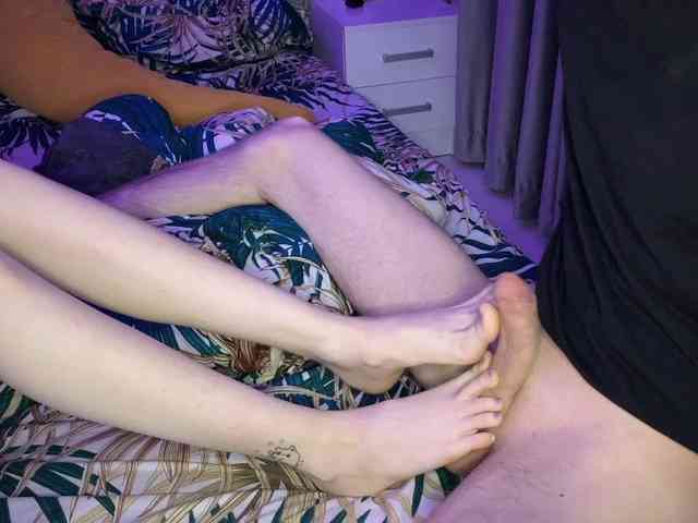 AlxAndNstya webcam