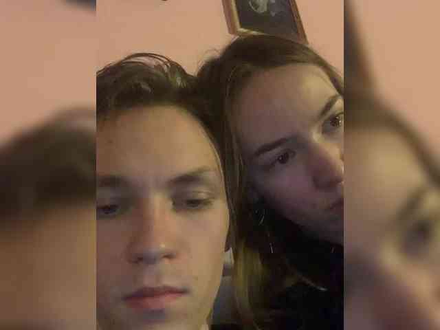 AlxAndNstya webcam