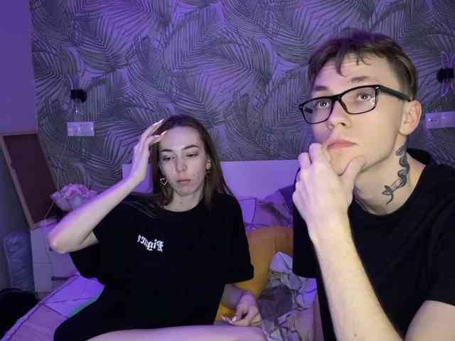 AlxAndNstya webcam