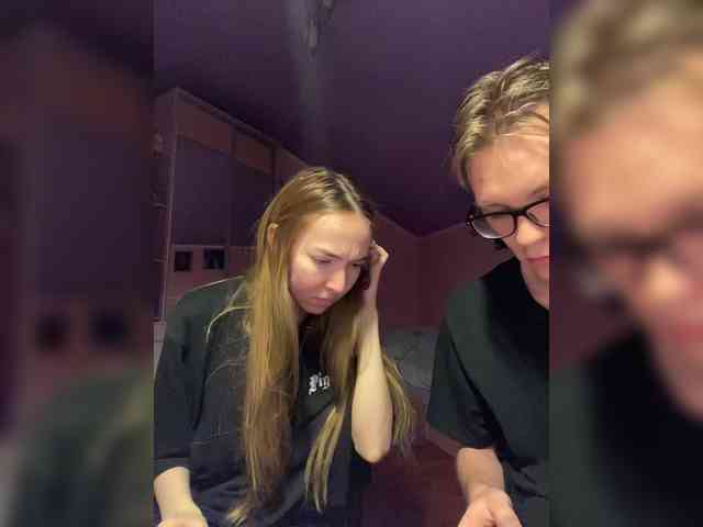 AlxAndNstya webcam
