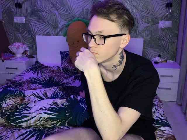 AlxAndNstya webcam