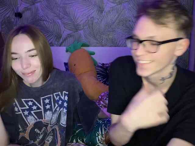 AlxAndNstya webcam