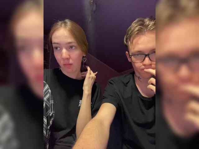 AlxAndNstya webcam
