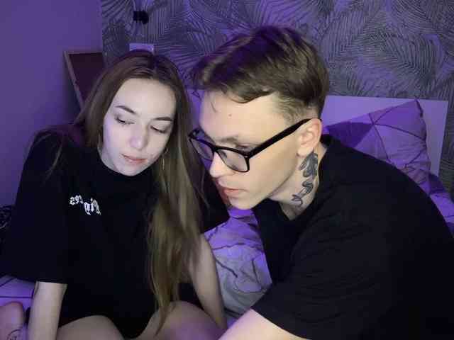 AlxAndNstya webcam