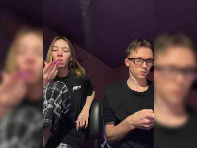 AlxAndNstya webcam