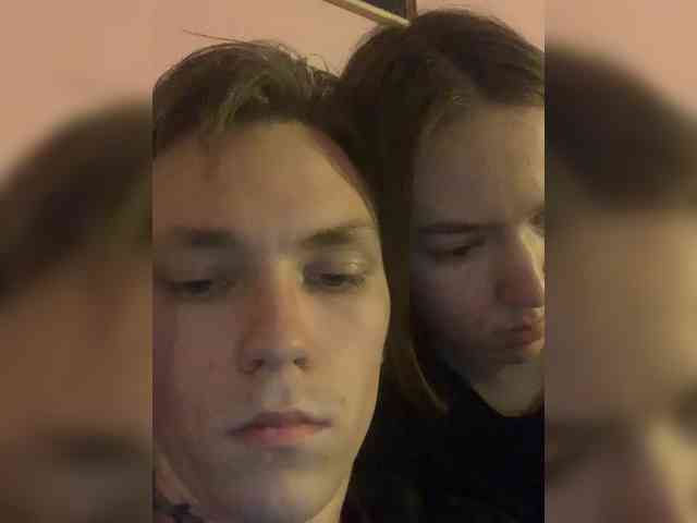 AlxAndNstya webcam