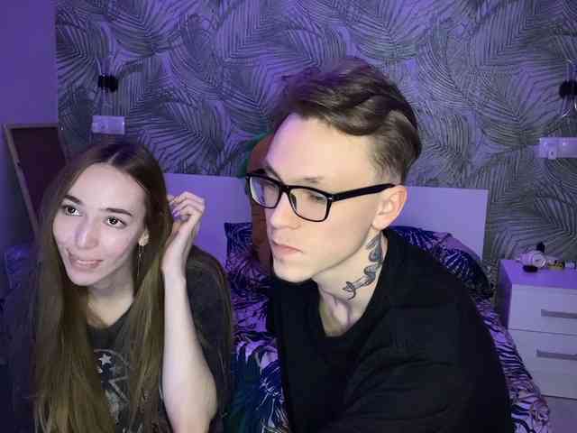 AlxAndNstya webcam