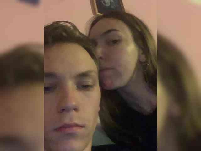 AlxAndNstya webcam