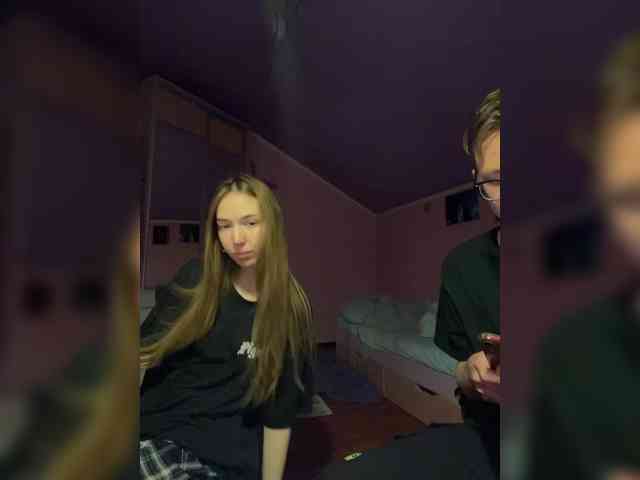 AlxAndNstya webcam