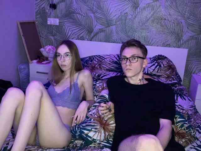 AlxAndNstya webcam
