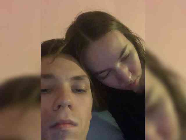 AlxAndNstya webcam