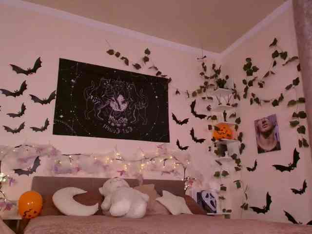 Emily-relish webcam