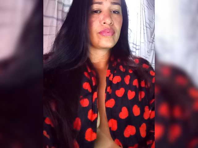 Letty33's BongaCams show and profile