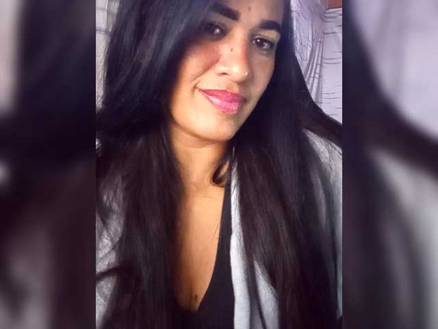 Letty33's BongaCams show and profile