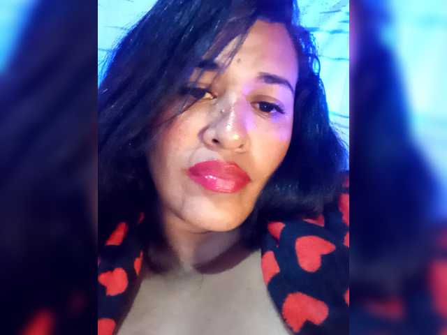 Letty33's BongaCams show and profile