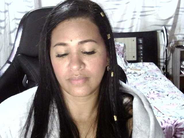 Letty33 Live Cam on BongaCams and RICams