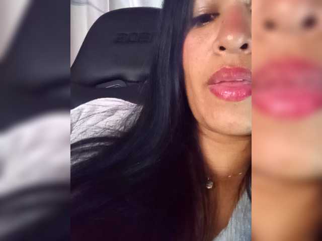 Letty33 Live Cam and Statistics on UnifiedCams