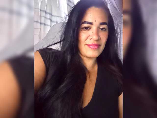 Letty33's BongaCams show and profile