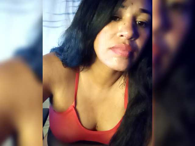 Letty33's BongaCams show and profile