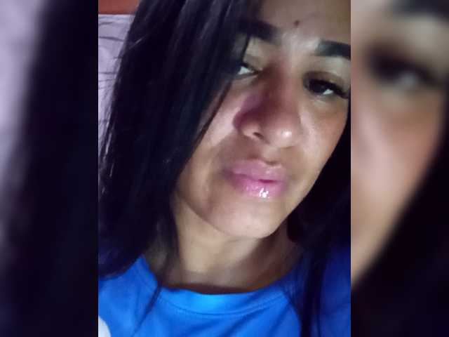 Letty33's BongaCams show and profile