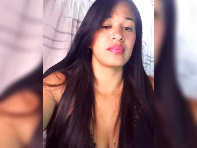 Letty33's BongaCams show and profile