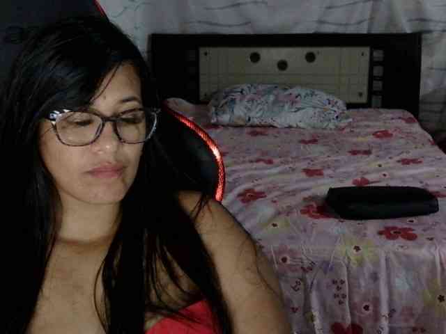 Letty33 webcam