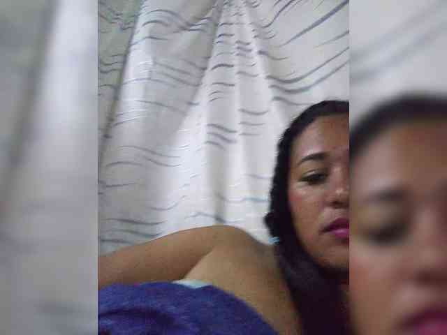 Letty33 webcam