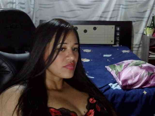 Letty33 webcam