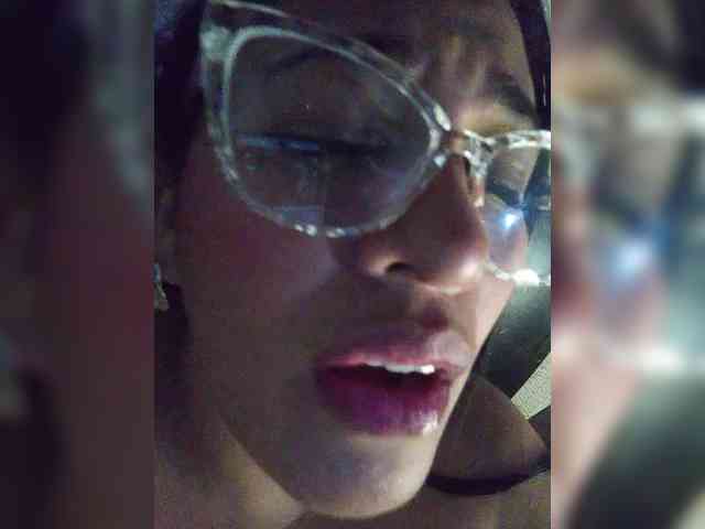 Letty33 webcam
