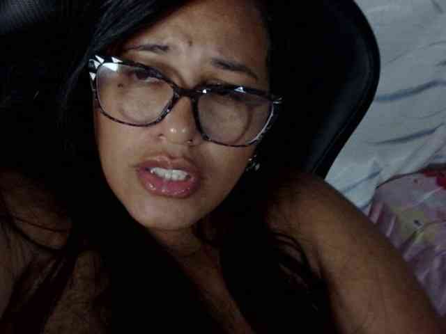 Letty33 webcam