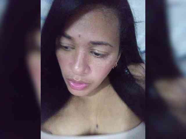 Letty33 webcam