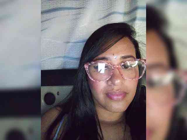 Letty33 webcam