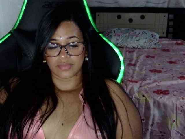 Letty33 webcam