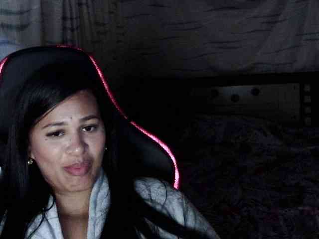 Letty33 webcam