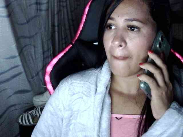Letty33 webcam