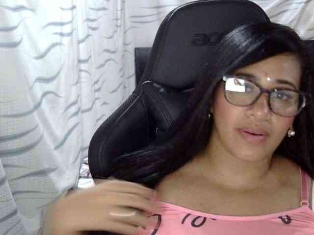 Letty33 webcam