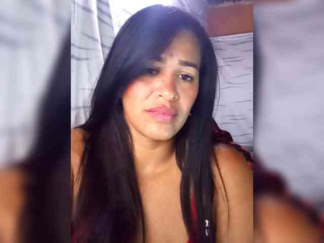 Letty33 webcam