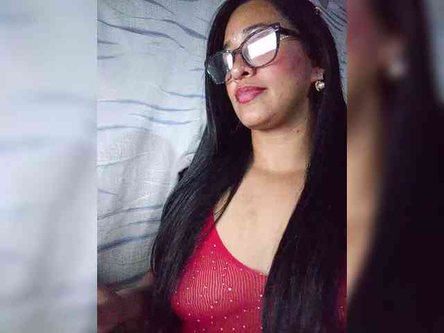 Letty33 webcam