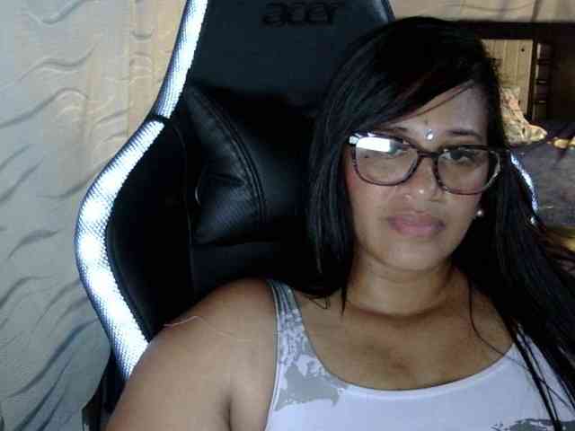 Letty33 webcam
