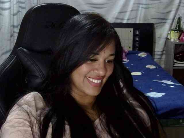 Letty33 webcam