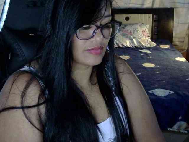 Letty33 webcam