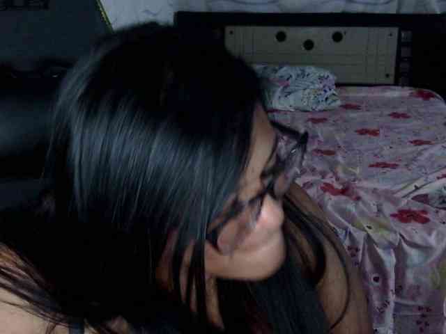 Letty33 webcam