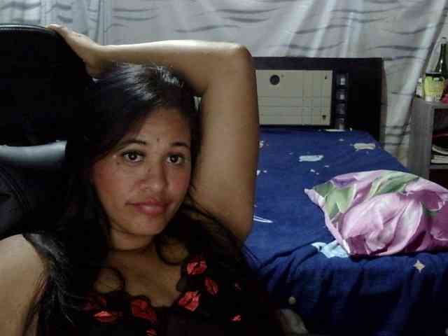 Letty33 webcam