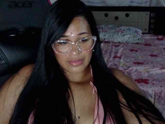 Letty33 webcam