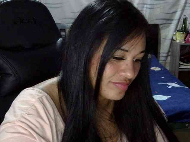 Letty33 webcam