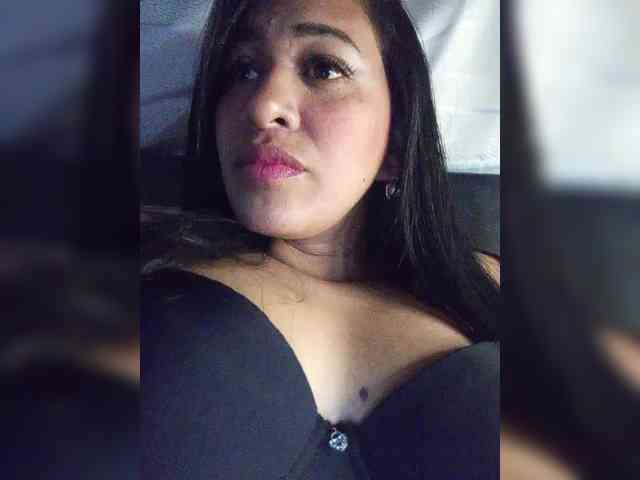 Letty33 webcam
