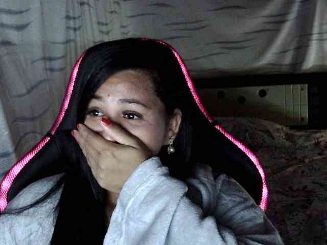 Letty33 webcam