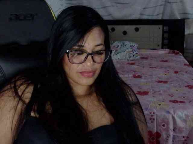 Letty33 webcam