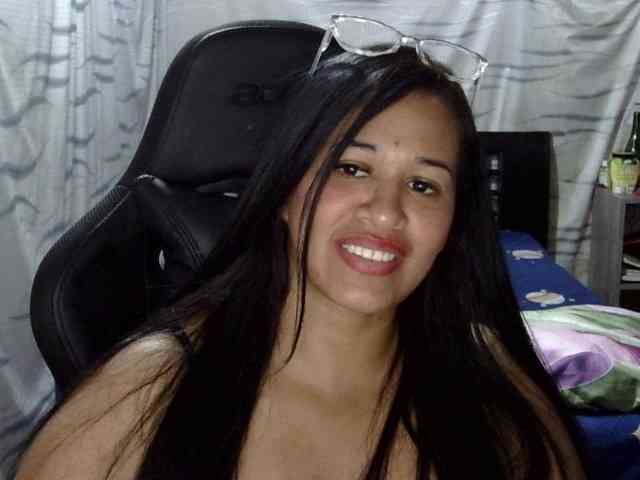 Letty33 webcam