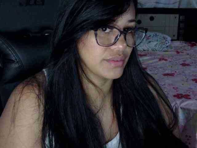 Letty33 webcam